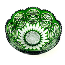 Load image into Gallery viewer, Emerald Mise Eire Scalloped Fruit Bowl